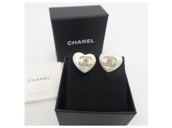 Chanel Herz Perlenohrringe - Ansicht 3