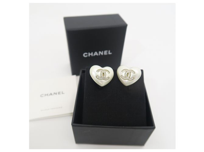 Chanel Herz Perlenohrringe - Ansicht 4