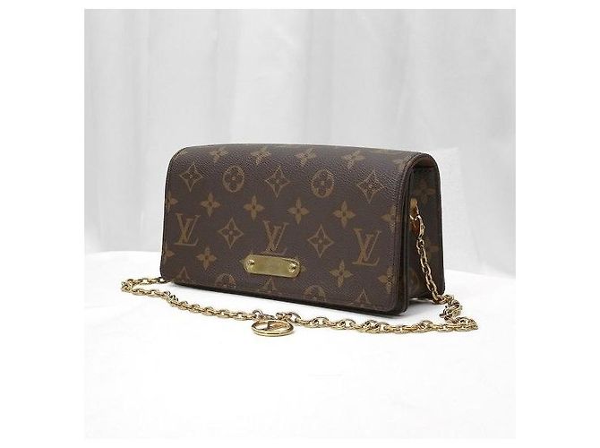 Louis Vuitton Portafoglio Lily On Chain in Monogram Canvas - vista 3