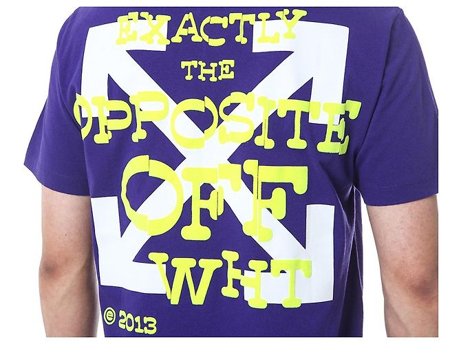 Off White Kurzarm-T-Shirt mit Neon-Velours-Schriftzug - Ansicht 20