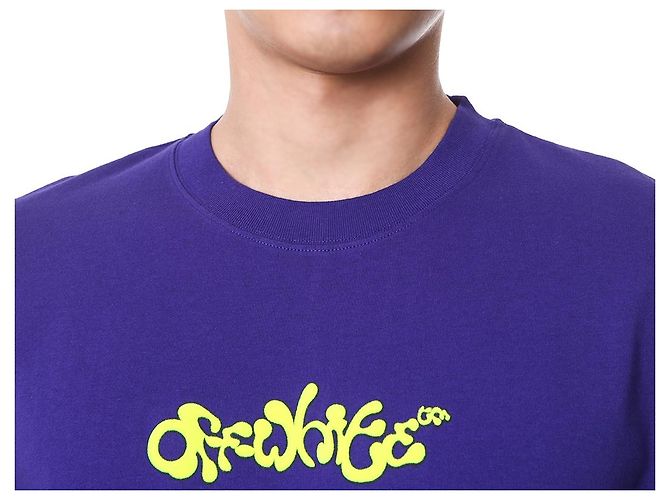 Off White Kurzarm-T-Shirt mit Neon-Velours-Schriftzug - Ansicht 5