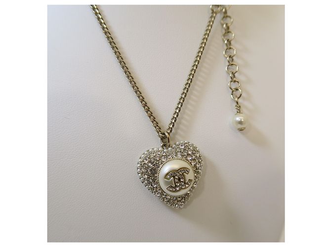 Chanel Collana di perle a cuore con logo CC - vista 5