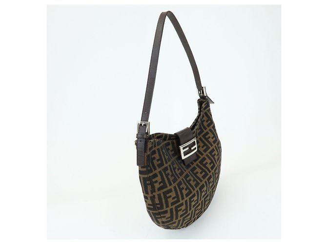 Fendi Flap Hobo Zucca Canvas Medium - vista 4