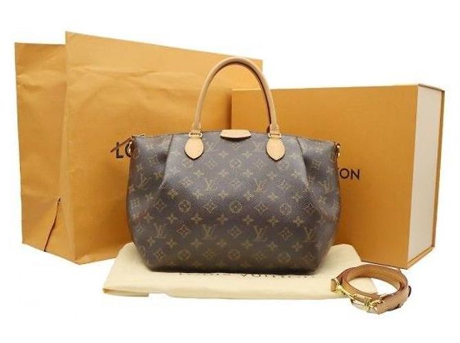 Louis Vuitton Monogram Canvas Turenne MM - vista 2