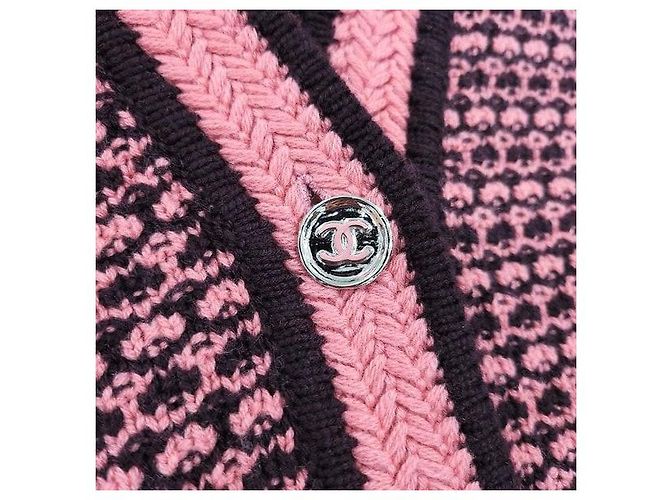 Chanel V-Ausschnitt-Kaschmir-Cardigan mit zwei Taschen - Ansicht 4
