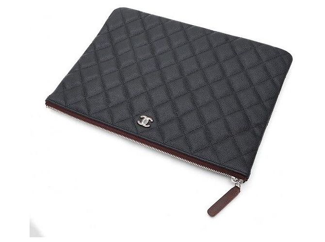 Chanel Serie Classic Caviar Gold Clutch - vista 5