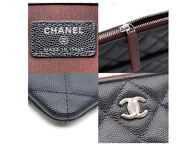Chanel Serie Classic Caviar Gold Clutch - vista 8