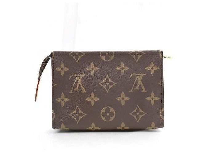 Louis Vuitton Necessaire in Monogram Canvas - vista 4