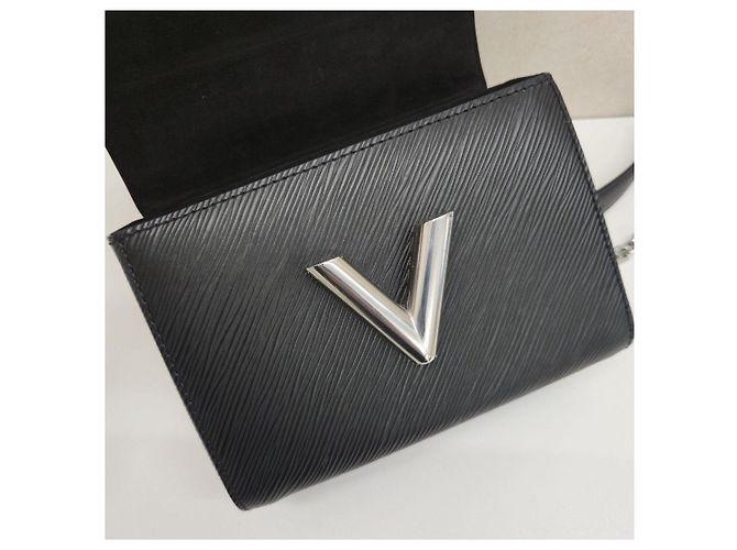 Louis Vuitton Borsa a tracolla Epi Twist PM - vista 11