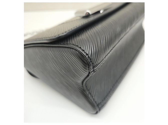 Louis Vuitton Borsa a tracolla Epi Twist PM - vista 12