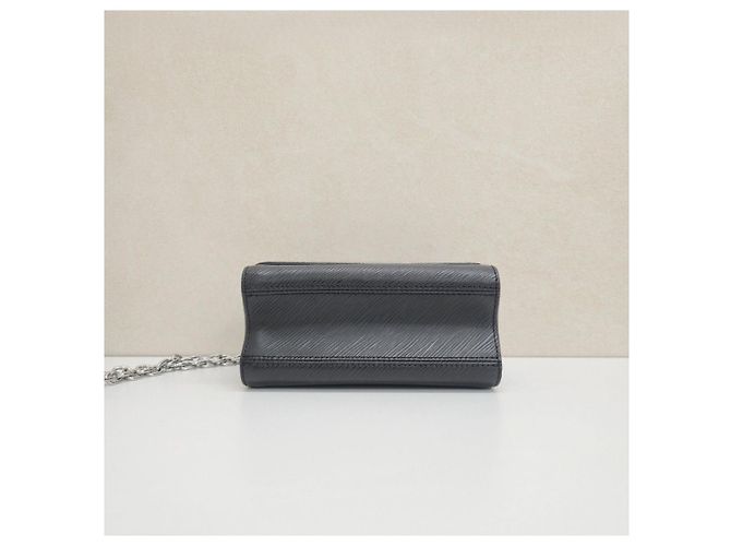 Louis Vuitton Borsa a tracolla Epi Twist PM - vista 7