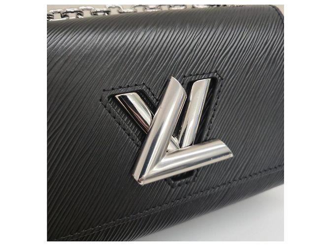 Louis Vuitton Borsa a tracolla Epi Twist PM - vista 8