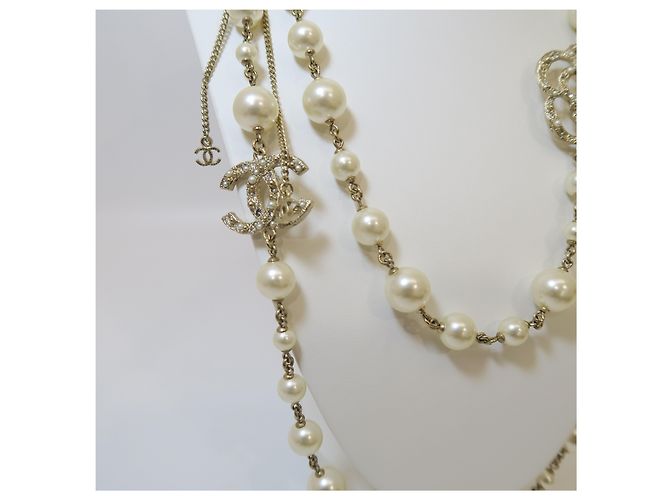 Chanel Collana a due giri Camelia Logo CC Oro Perla Edizione Limitata - vista 2