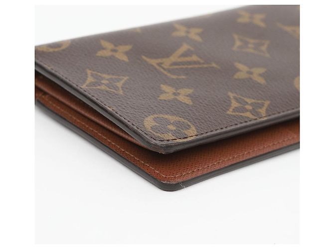 Louis Vuitton Monogram Brazza Long Wallet for Men - view 6