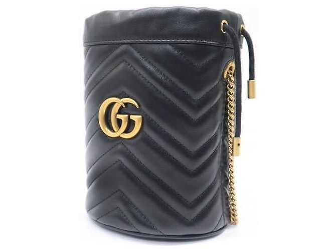 Gucci Mini Borsa a Secchiello GG Marmont in Matelassé Chevron Nera - vista 3
