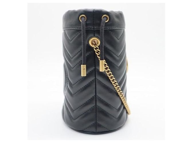 Gucci Mini Borsa a Secchiello GG Marmont in Matelassé Chevron Nera - vista 7