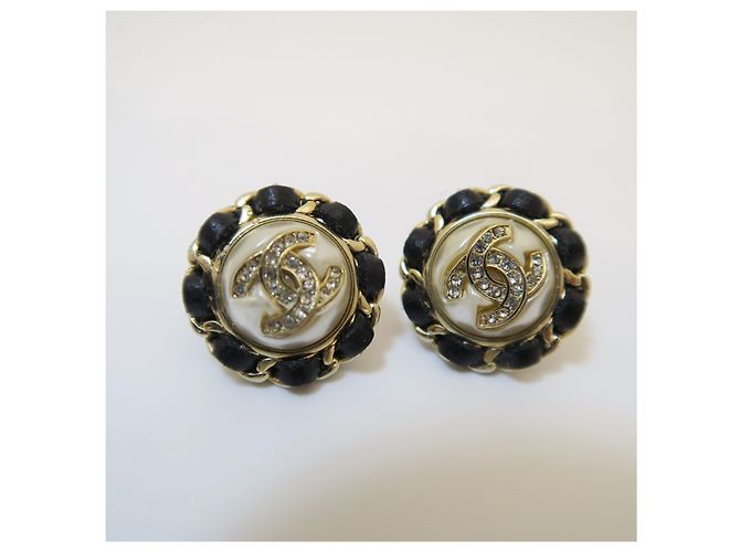 Chanel CC Logo Crystal Pearl Chain Ohrstecker - Ansicht 3