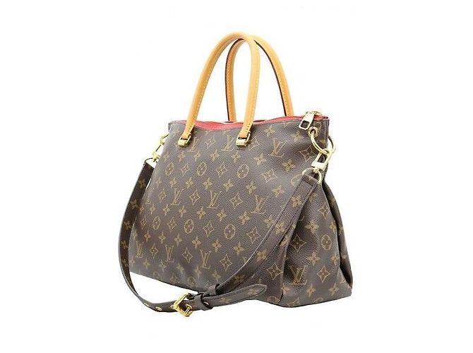 Louis Vuitton Monogram Canvas CERISE Palace MM - vista 3