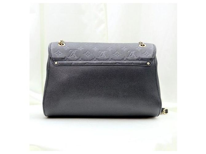 Louis Vuitton Borsa a tracolla Saint-Germain MM in Monogram Empreinte con catena dorata - vista 3