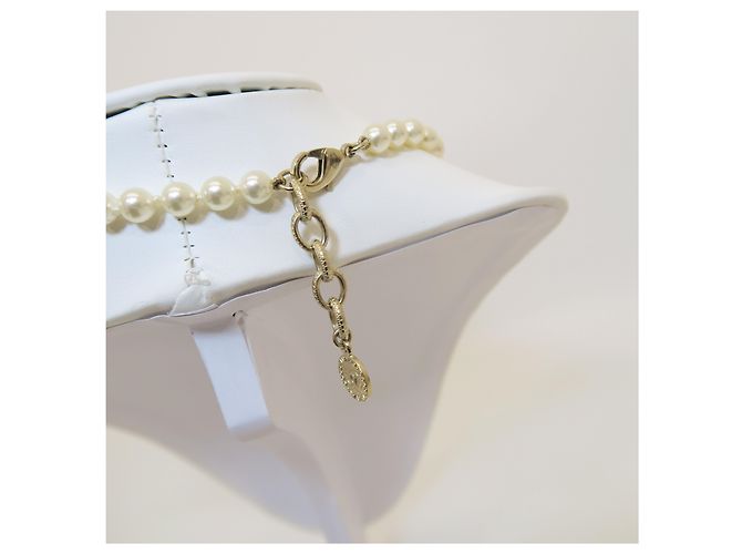 Chanel Ultima Collana in Oro CC Logo Pearl Anniversary - vista 6
