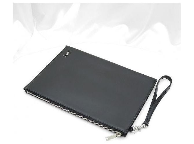 Autre Marque Clutch Tiny Pouch Monogram in pelle di vitello nera con tracolla - vista 5
