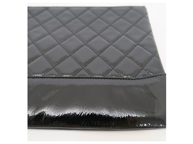 Chanel Borsa a pochette Gabriel New Medium in vernice nera sfumata e oro - vista 5