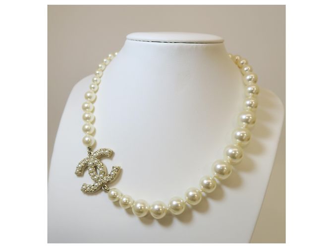 Chanel Ultima Collana di Perle e Oro Logo CC Anniversario - vista 3