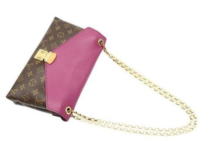 Louis Vuitton Borsa a tracolla con catena Palace in Monogram Canvas Fuchsia - vista 4