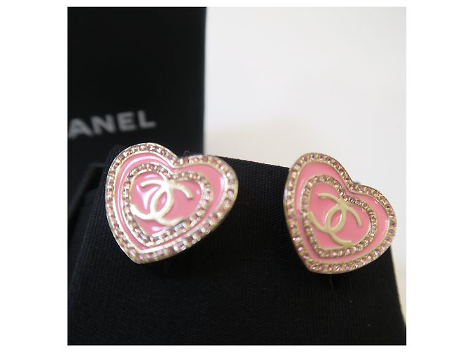 Chanel Orecchini Cuore in Cristallo con Logo CC in Rosa - vista 3