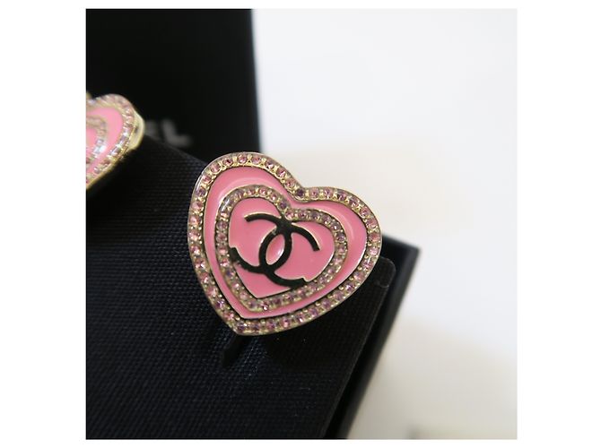 Chanel Orecchini Cuore in Cristallo con Logo CC in Rosa - vista 8