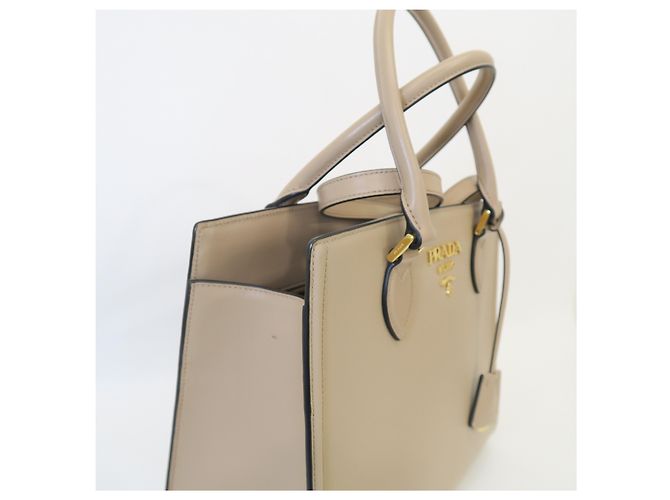 Prada Nuova borsa tote beige con logo dorato - vista 5