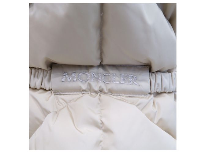 Moncler Kurze Daunenjacke Beige - Ansicht 8