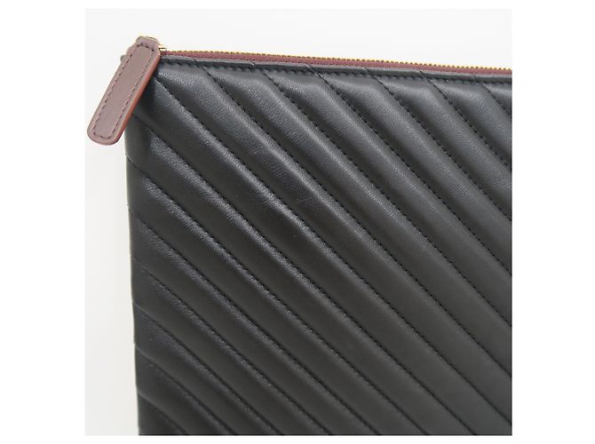 Chanel Clutch Bag Large Chevron Black Gold - vista 4