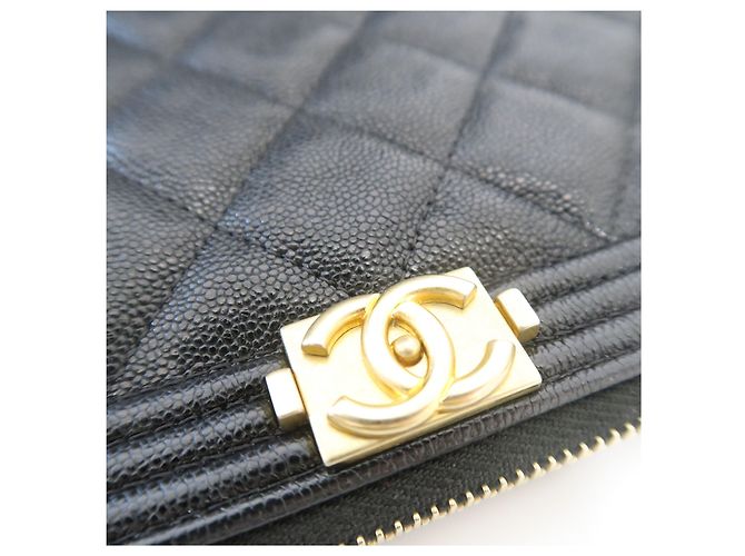 Chanel Clutch Caviar Boy Large Gold Display - vista 6