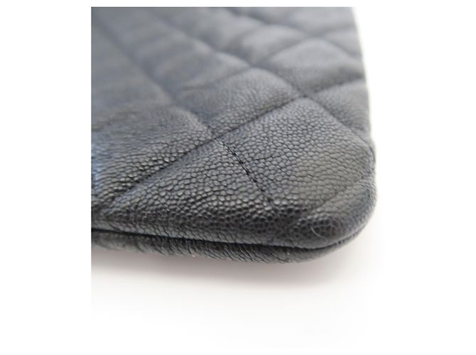 Chanel Clutch Caviar Boy Large Gold Display - vista 7