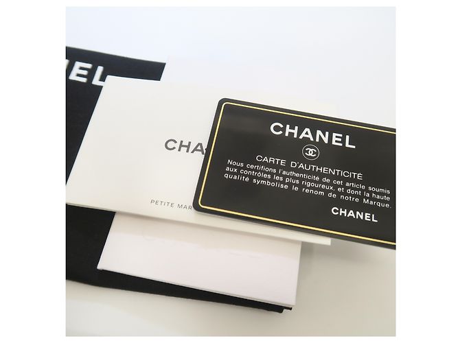 Chanel Clutch Caviar Boy Large Gold Display - vista 8