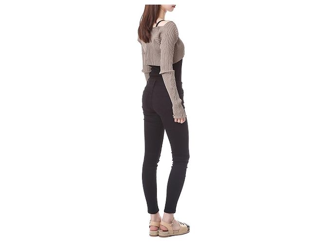 Jacquemus Kurzes Rippstrick-Cardigan mit Mikro-Gold-Logo - Ansicht 12