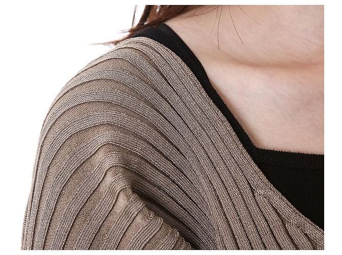 Jacquemus Kurzes Rippstrick-Cardigan mit Mikro-Gold-Logo - Ansicht 26