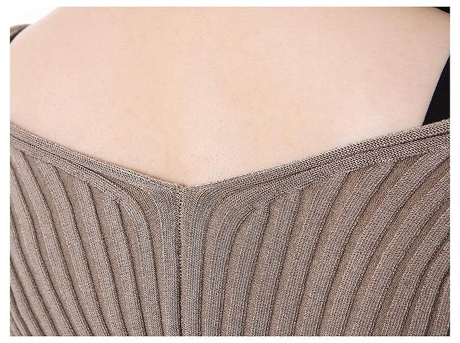 Jacquemus Kurzes Rippstrick-Cardigan mit Mikro-Gold-Logo - Ansicht 29