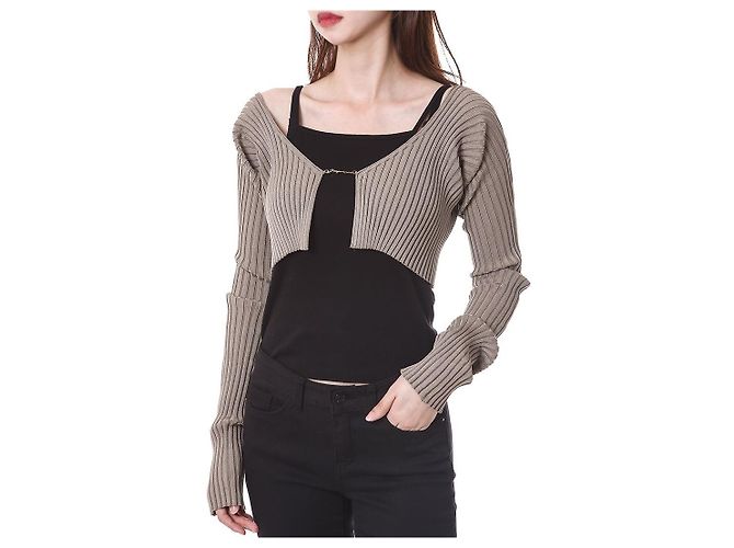 Jacquemus Kurzes Rippstrick-Cardigan mit Mikro-Gold-Logo - Ansicht 9