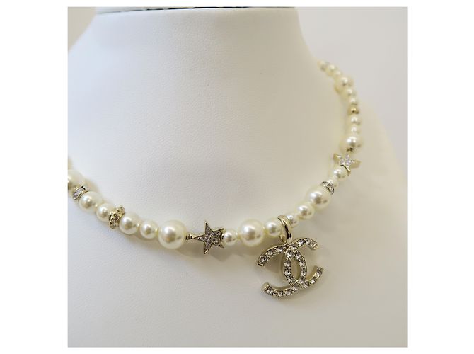 Chanel Choker con pendente perla logo - vista 2