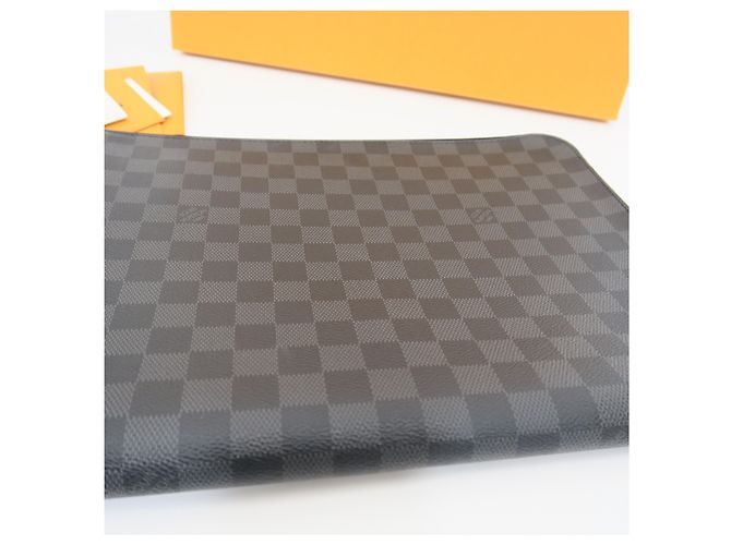 Louis Vuitton Pochette Jour GM Clutch in Canvas Damier Graphite - vista 7