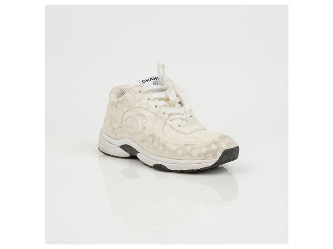 Chanel Logo Play All Over Suede Sneaker White - Ansicht 2