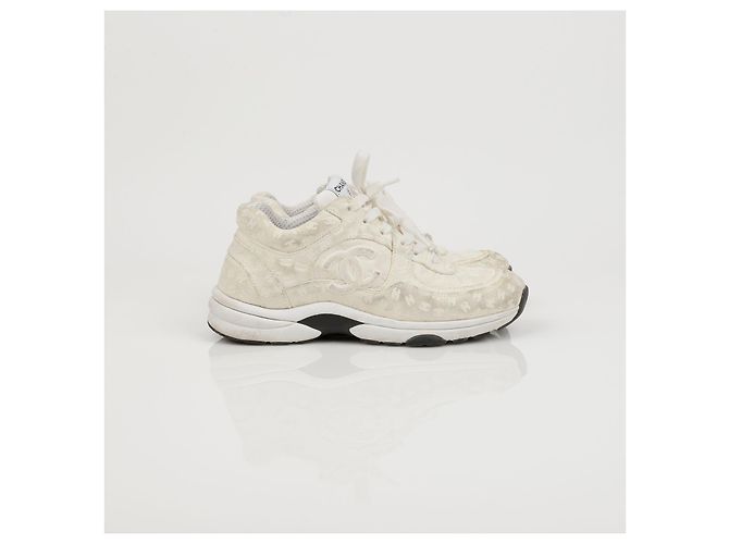 Chanel Logo Play All Over Suede Sneaker White - Ansicht 3