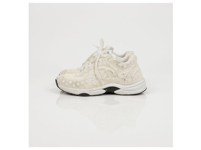 Chanel Logo Play All Over Suede Sneaker White - Ansicht 7