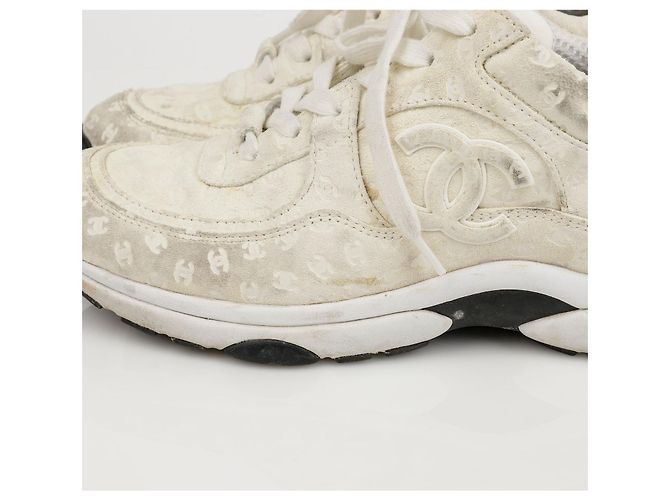 Chanel Logo Play All Over Suede Sneaker White - Ansicht 9