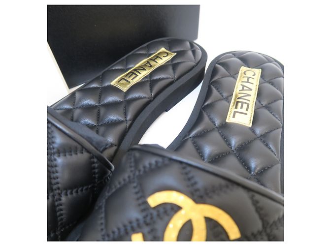 Chanel Mules matelassé con logo dorato - vista 4