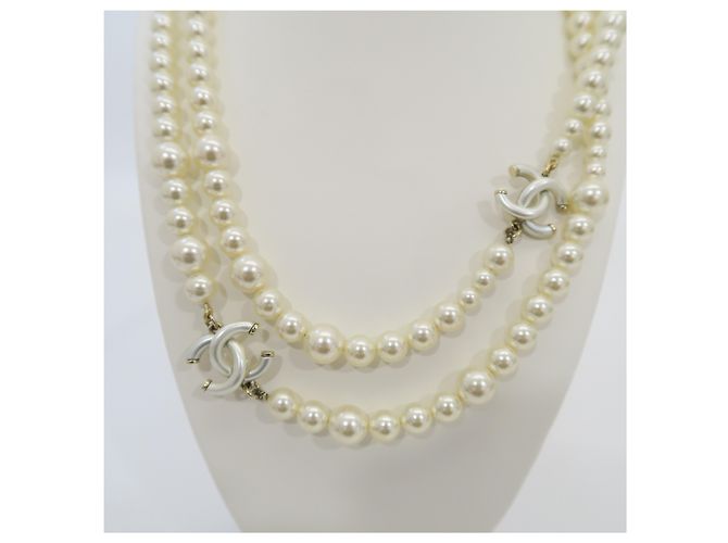 Chanel Collana a doppio giro con logo perla Edizione Limitata - vista 3