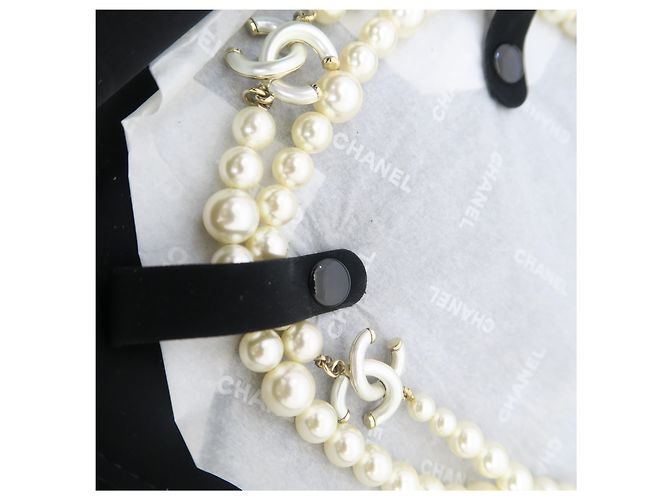 Chanel Collana a doppio giro con logo perla Edizione Limitata - vista 8
