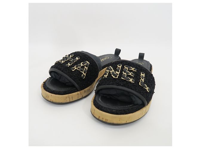 Chanel Pantofole in tweed nero con lettere - vista 3